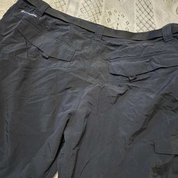 Columbia Omni-Shade Sun Protection Men's Black Size 42 Cargo Shorts Belted Hike - Picture 3 of 12